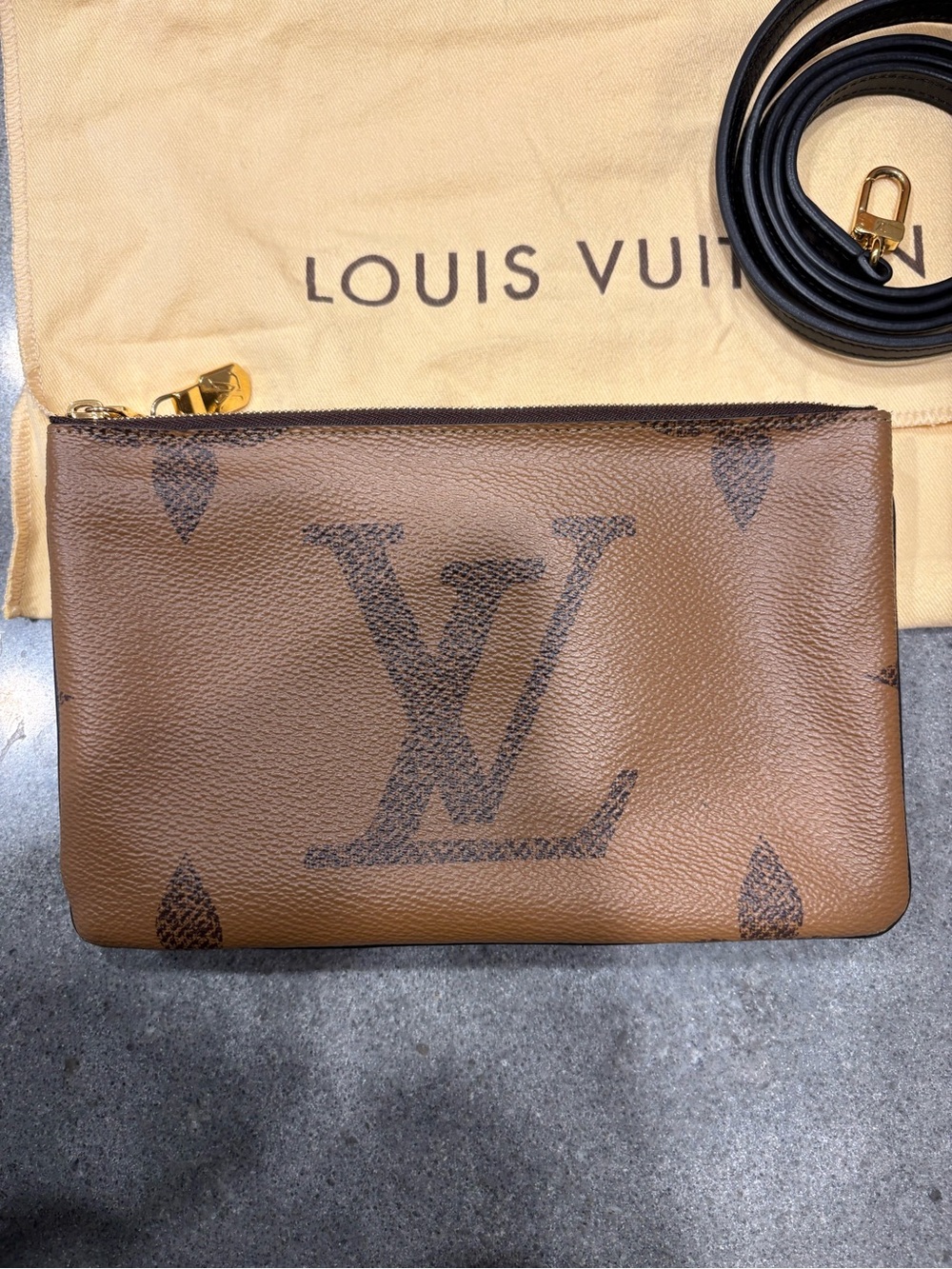 Louis Vuitton Double Zip Pochette Monogram Giant - Picture 2 of 16